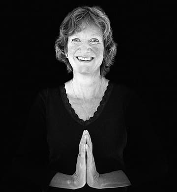 She has done extensive further training, including with Donna Fahri, Christophe Mouze, and Julie Gudmestad, and is currently affiliated to YTI  (Yoga Therapy Ireland).